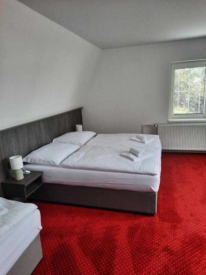 Moravská Třebová Hotel Orka מראה חיצוני תמונה