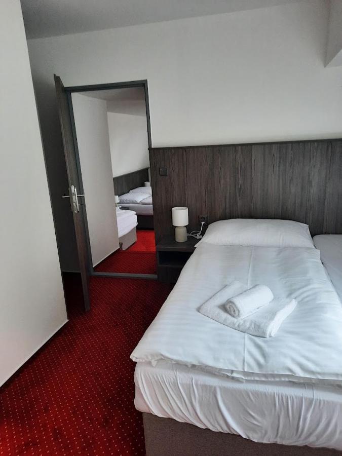 Moravská Třebová Hotel Orka מראה חיצוני תמונה