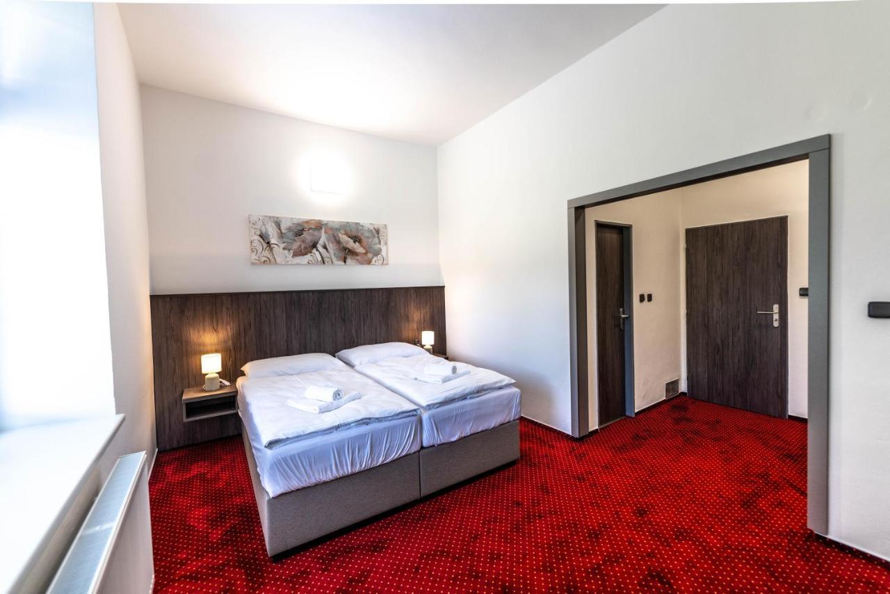 Moravská Třebová Hotel Orka מראה חיצוני תמונה