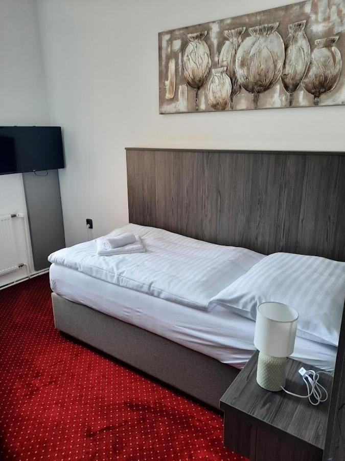 Moravská Třebová Hotel Orka מראה חיצוני תמונה