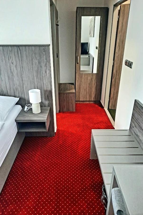 Moravská Třebová Hotel Orka מראה חיצוני תמונה