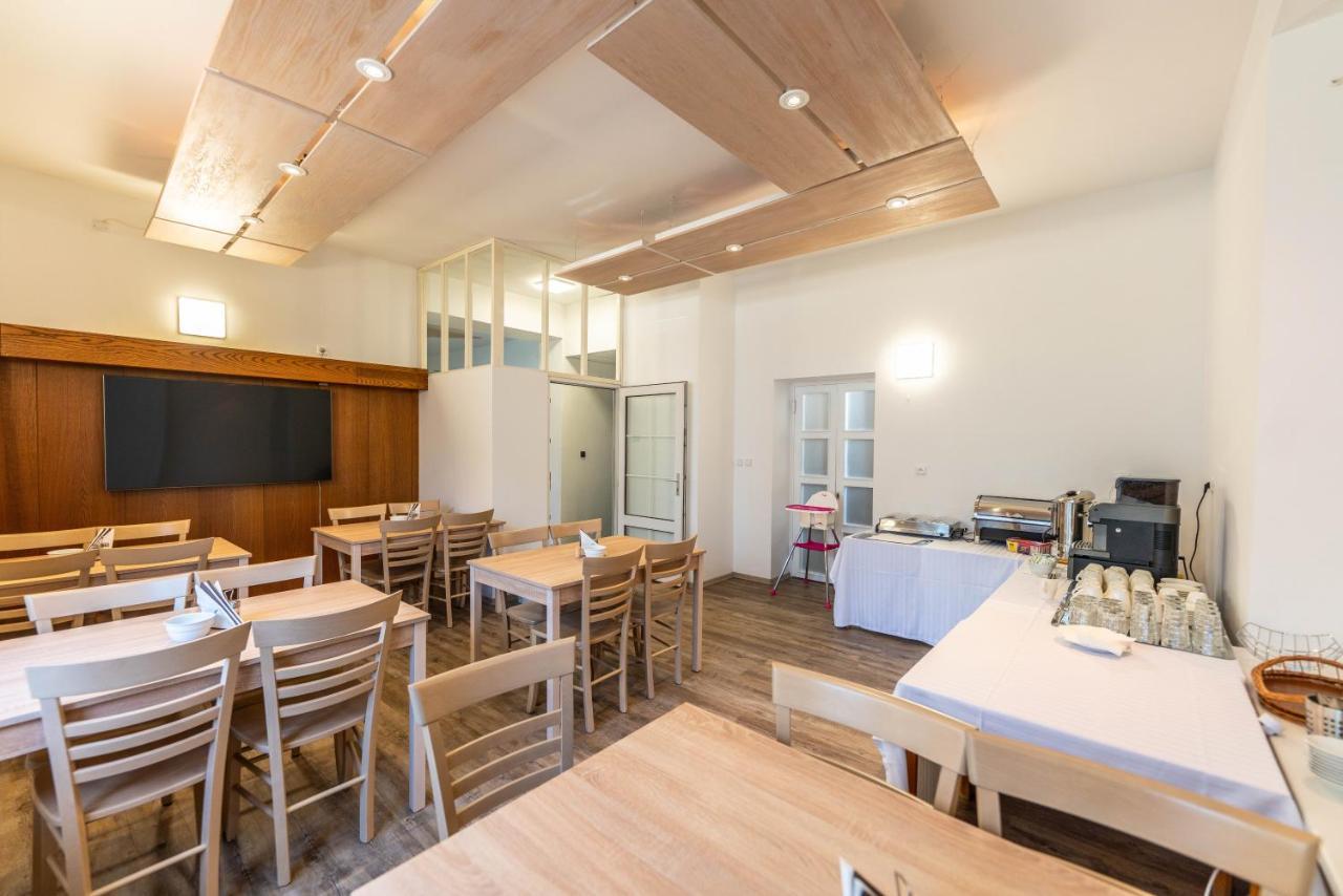 Moravská Třebová Hotel Orka מראה חיצוני תמונה